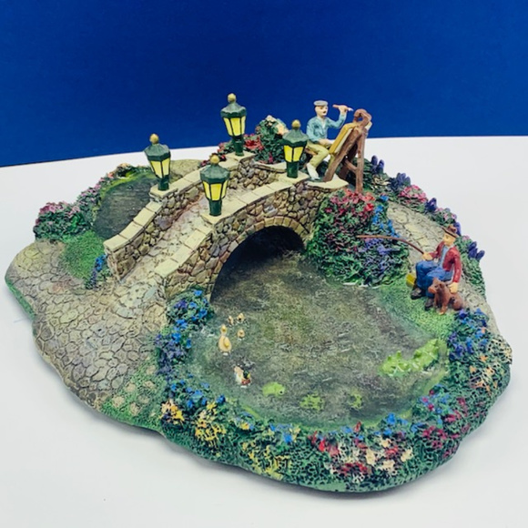 Thomas Kinkade lamplight bridge decor Christmas - Picture 1 of 6